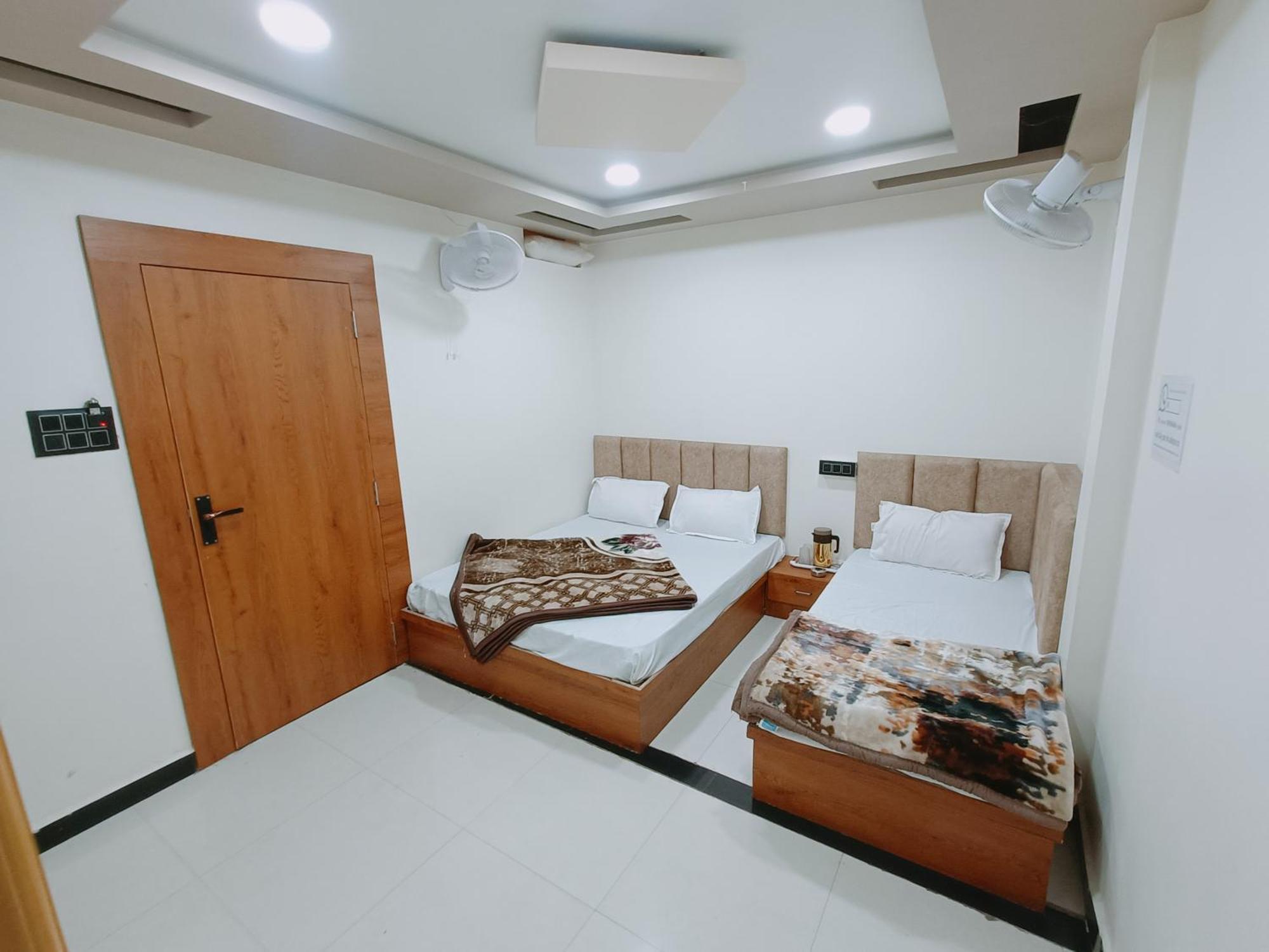 אויאיין Hotel Shreem מראה חיצוני תמונה