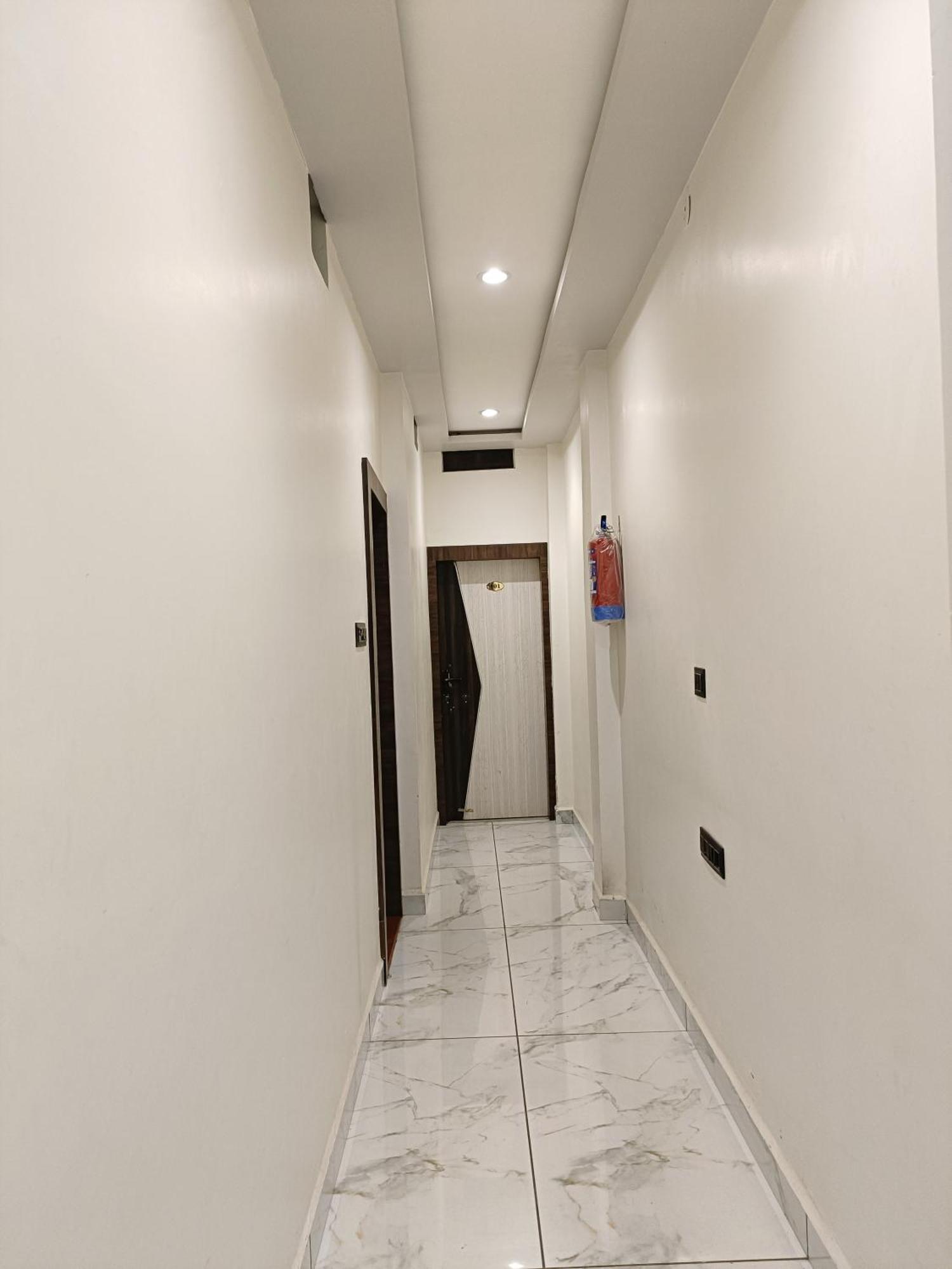 אויאיין Hotel Shreem מראה חיצוני תמונה