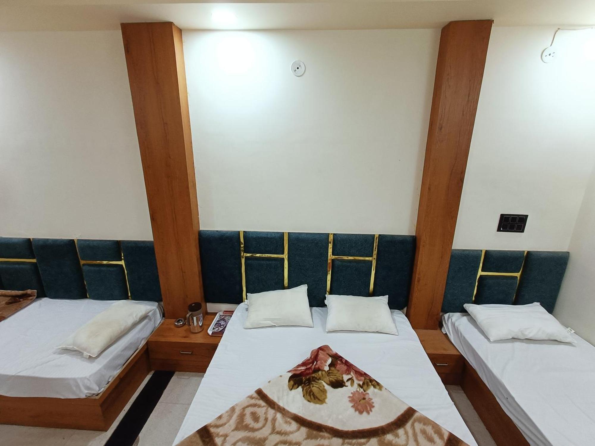 אויאיין Hotel Shreem מראה חיצוני תמונה