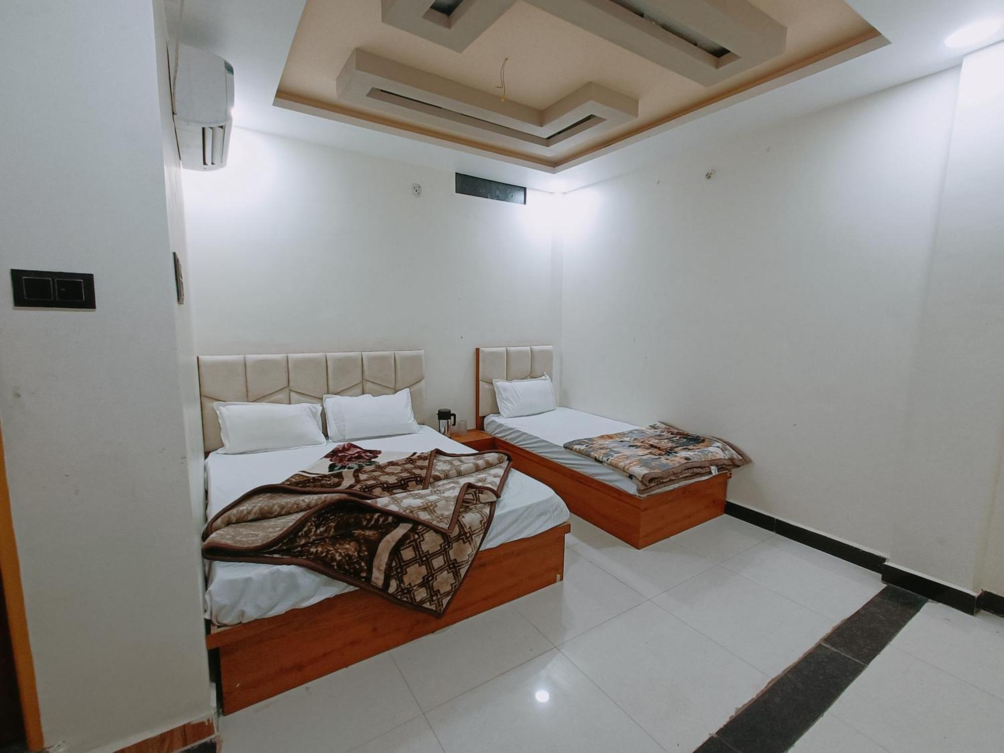 אויאיין Hotel Shreem מראה חיצוני תמונה