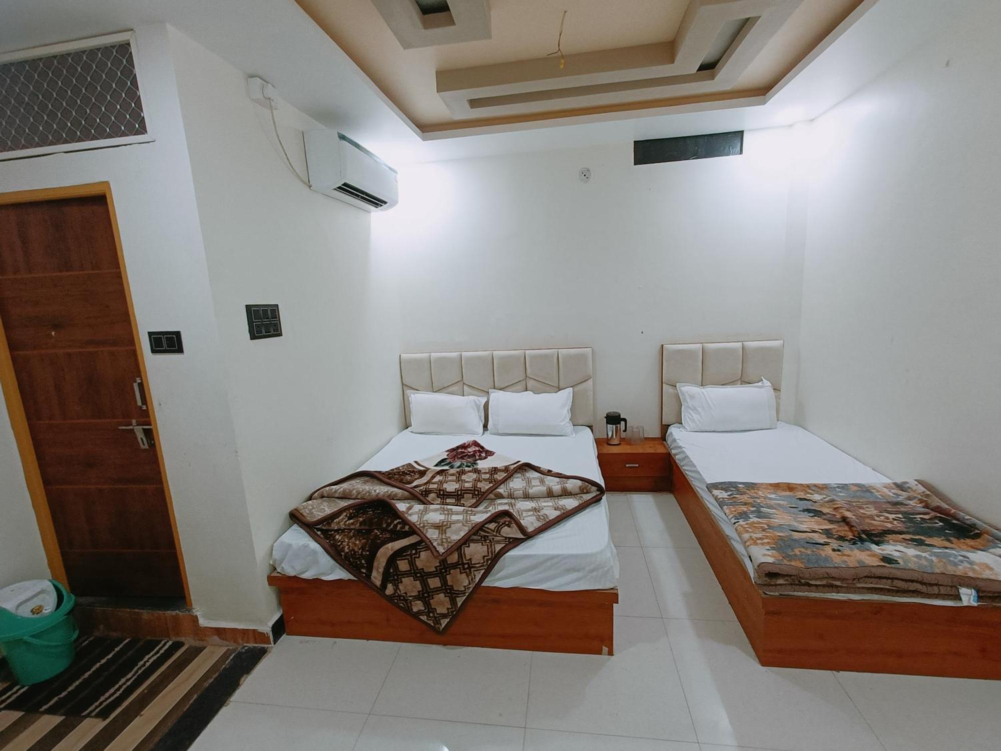 אויאיין Hotel Shreem מראה חיצוני תמונה