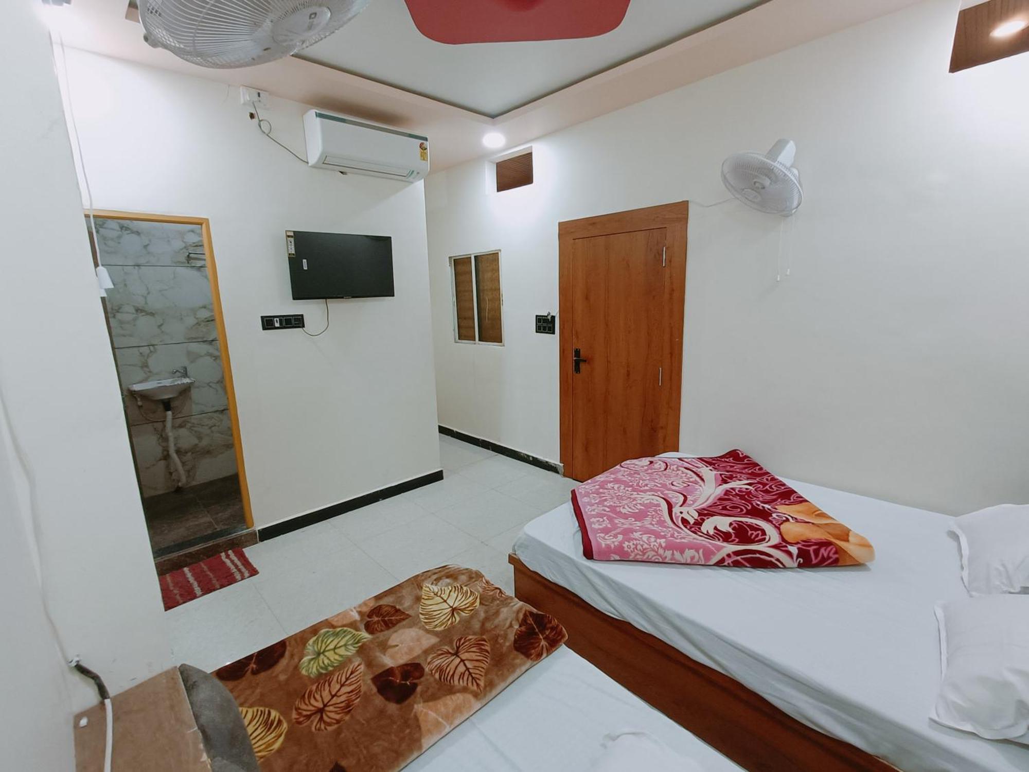 אויאיין Hotel Shreem מראה חיצוני תמונה