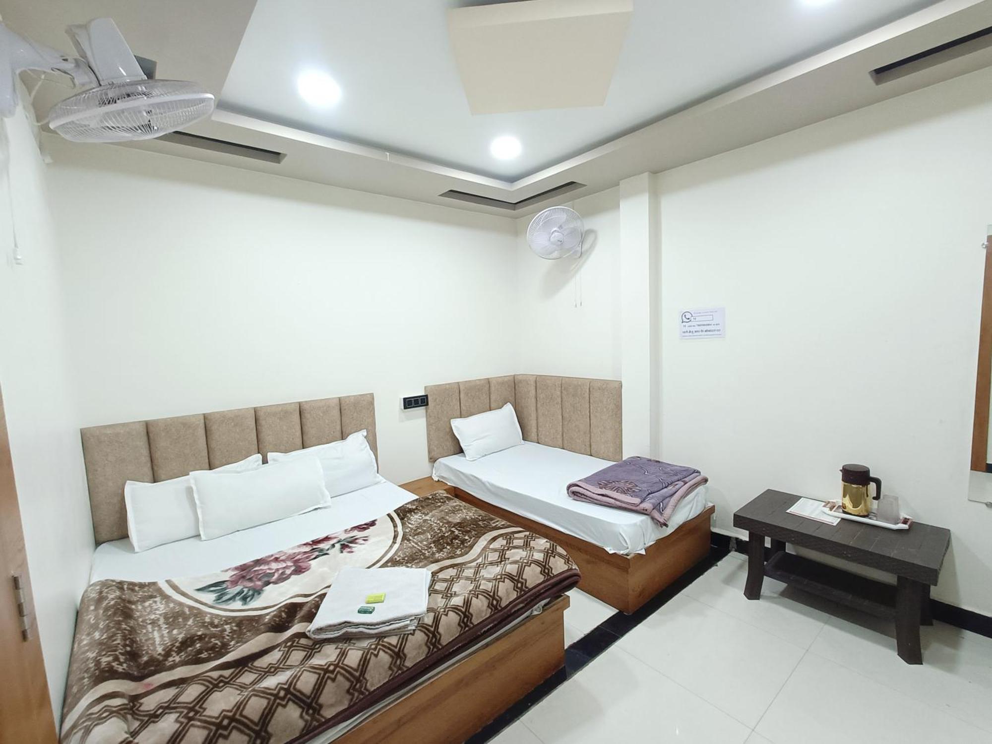 אויאיין Hotel Shreem חדר תמונה