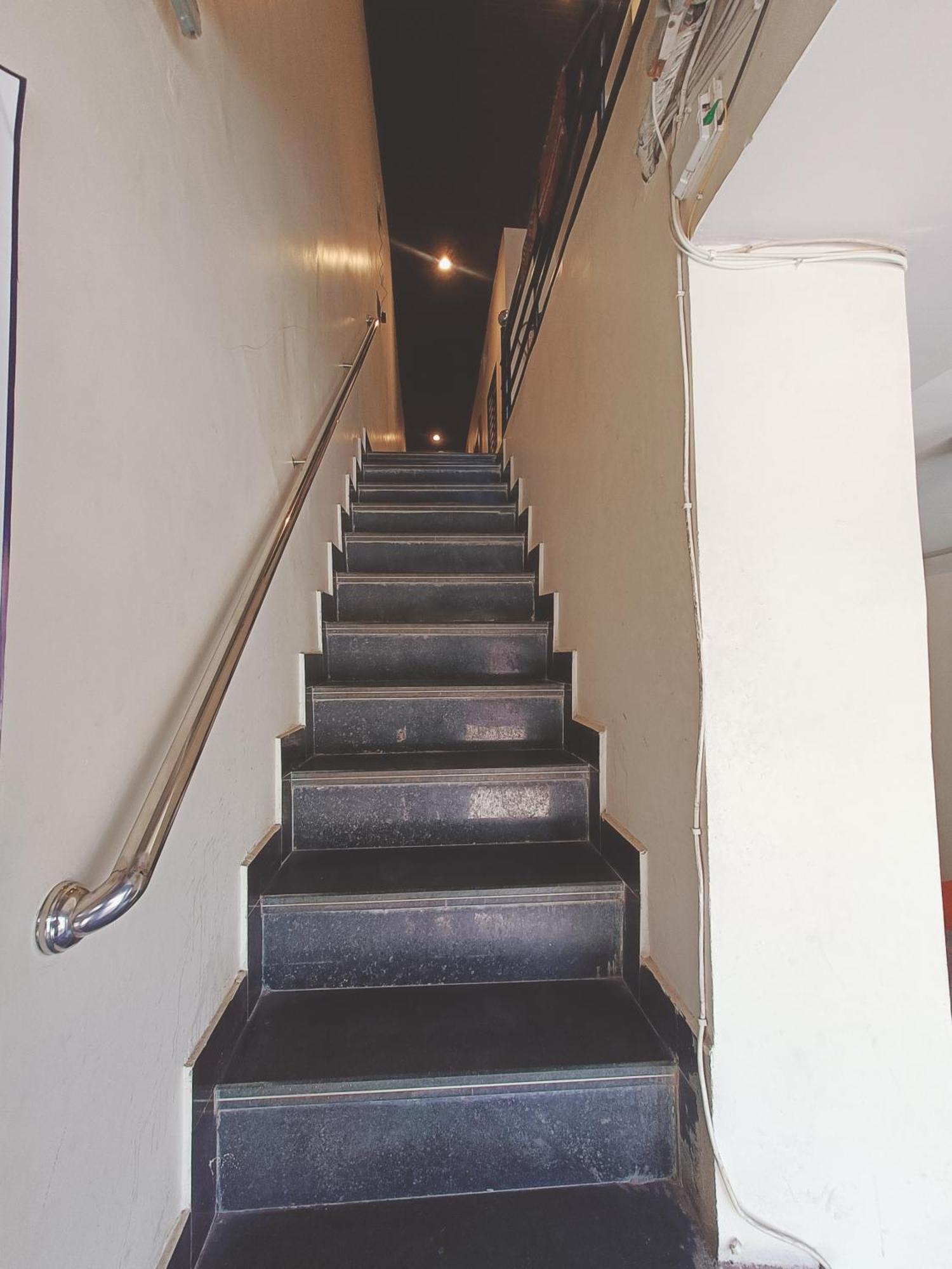 אויאיין Hotel Shreem מראה חיצוני תמונה