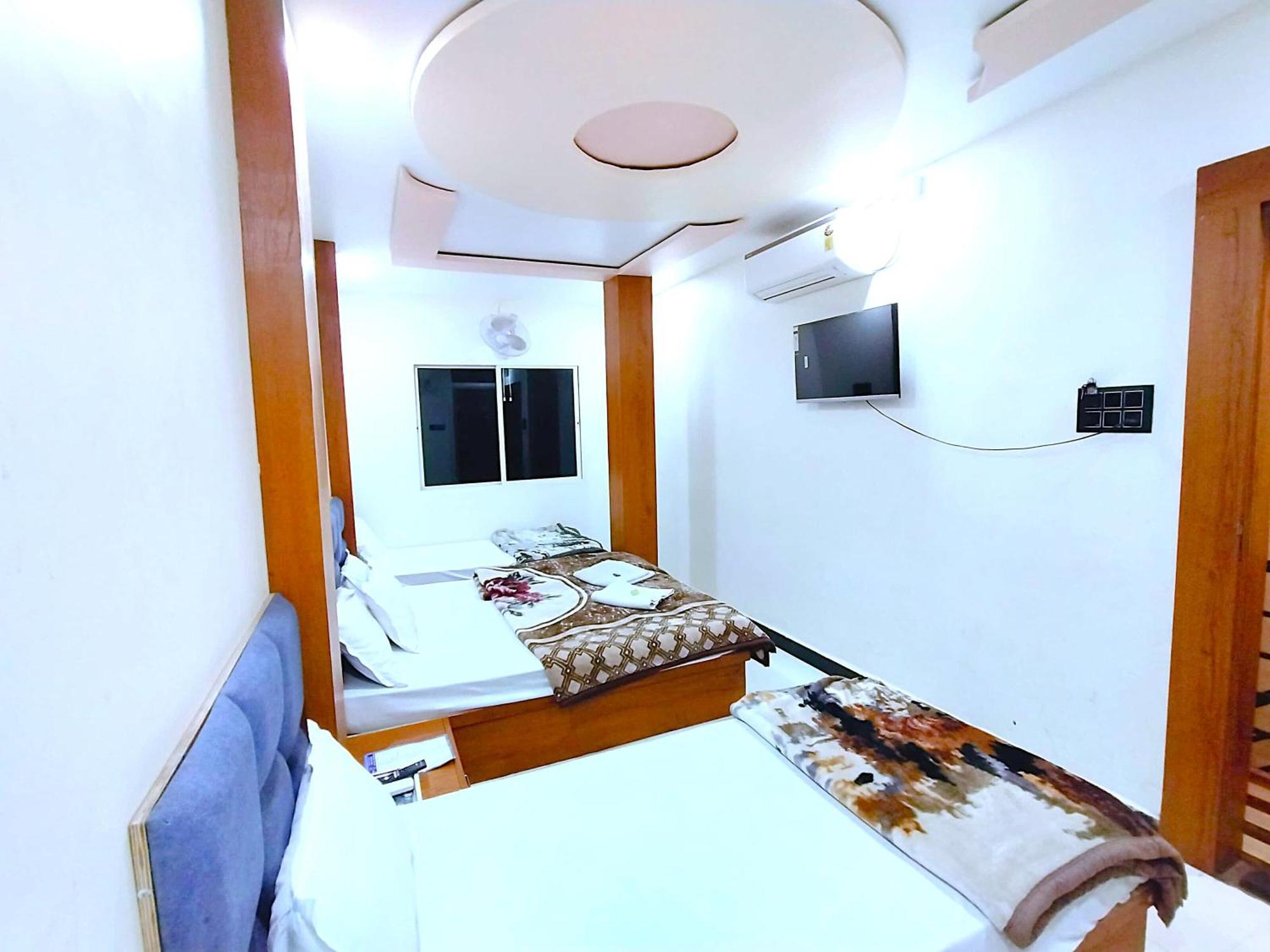 אויאיין Hotel Shreem מראה חיצוני תמונה